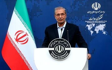 ربیعی: وضعیت عادی در زمینه کرونا در کشور نداریم/ دولت اشتغال‌های از بین رفته را احیا می‌کنند

