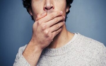 گرسنگی و حالت تهوع از نشانه های زخم گوارشی است؟

