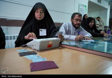 انتخابات ریاست‌جمهوری در تبریز و خرم آباد به روایت تصویر