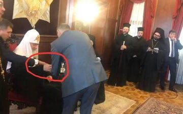 نوشیدنی مشکوکی که بین روحانیون مسیحی تعارف شد! + فیلم