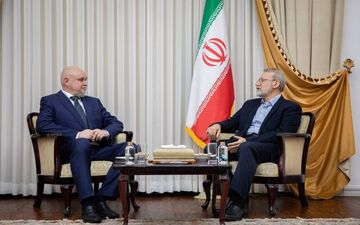 
لاریجانی: فشارهای غرب نتوانسته همکاری‌های راهبردی ایران و روسیه را متوقف کند 
