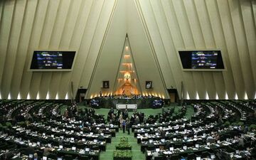 حقوق کارکنان دولت از ۵۰۰ هزار تومان تا یک میلیون تومان افزایش می‌یابد