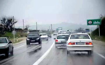 هشدار به رانندگان شمال؛ جاده‌ها مازندران لغزنده و بارانی است!

