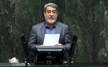 رحمانی‌فضلی: مردم با افزایش آگاهی و خودکنترلی نقش بسزایی در شرایط فعلی دارند
