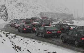  بارش برف و باران در محورهای 8 استان