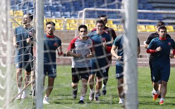 گزارش تمرین پرسپولیس | تنیس فوتبال سرخ ها با حضور 12 بازیکن
