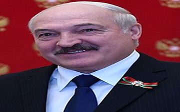 لو رفتن عکس های بی شرمانه رئیس جمهور 69 ساله بلاروس با دوست دختر 26 ساله اش