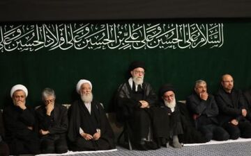 مراسم عزاداری شام غریبان در حسینیه امام خمینی(ره) برگزار شد
