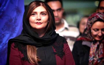 هنگامه قاضیانی با قید وثیقه آزاد شد
