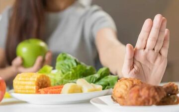 نکاتی طلایی برای تغذیه در گرمای تابستان؛ چه بخوریم، چه نخوریم؟