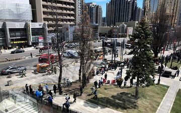  کامیون عابران را در تورنتو زیر گرفت