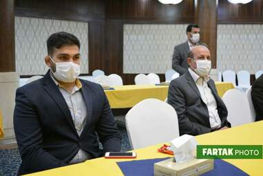اهدا احکام مدیرکل، اعضای شورهای، مدیران کل و معاونان مرکز گسترش سازمان مقاومتی استان کرمانشاه