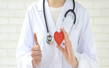 تنش‌های عصبی منجر به این بیماری می‌شود