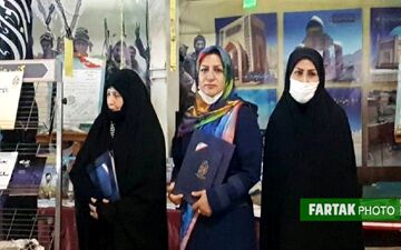 شمسی وفایی علاوه بر نویسندگی در ساخت فیلم‌های مستند ناوک عشق