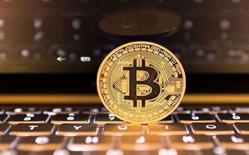 بیت کوین از ۵۷ هزار دلار عبور کرد