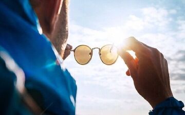 هنگام خرید عینک آفتابی به این نکات توجه کنید
