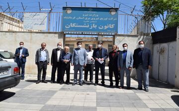 بازدید مدیرعامل شرکت توزیع نیروی برق استان کرمانشاه از کانون بازنشستگان این شرکت
