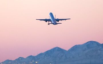 همه فرودگاه‌ها پرواز دارند
