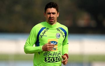 طلسم شکسته شد؛بویان پا به توپ می شود!