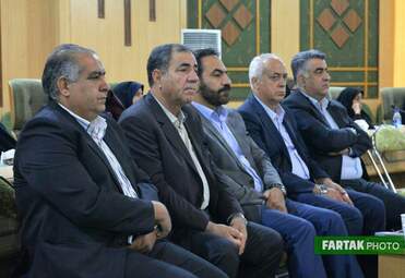 نشست معاون سیاسی وزارت کشور با معتمدین کرمانشاه