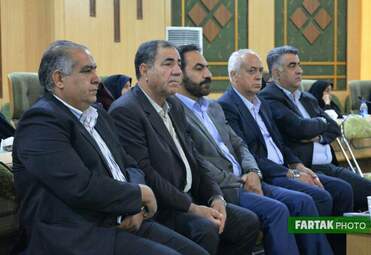 نشست معاون سیاسی وزارت کشور با معتمدین کرمانشاه