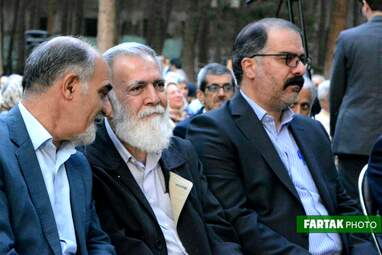 مراسم رونمایی از تندیس میرزا رضا کلهر