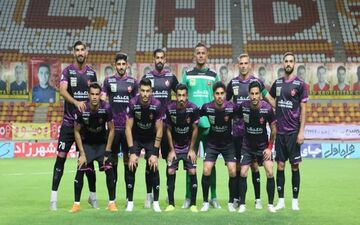 جدول لیگ برتر فوتبال|پرسپولیس با تساوی در صدر ماند/استقلال به سپاهان نزدیک شد