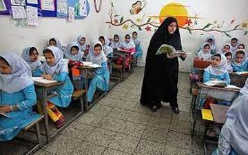 بازگشایی مدارس بصورت تدریجی است