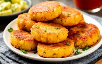 دستور تهیه کوکو سیب زمینی با ۳ ماده ساده