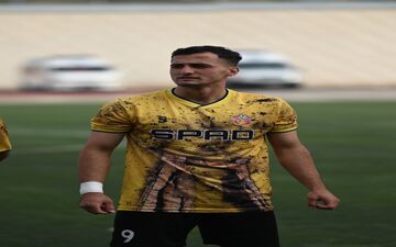 اگر در لیگ یک آقای گل می‌شدم از لیگ برتر کلی پیشنهاد داشتم/ از تیم پایین جدولی آقای گل شدن هنر می خواهد