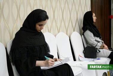 کارگاه آموزشی تکنیک‌های ارتباط مؤثر با حضور مصطفی شهبازی در کرمانشاه