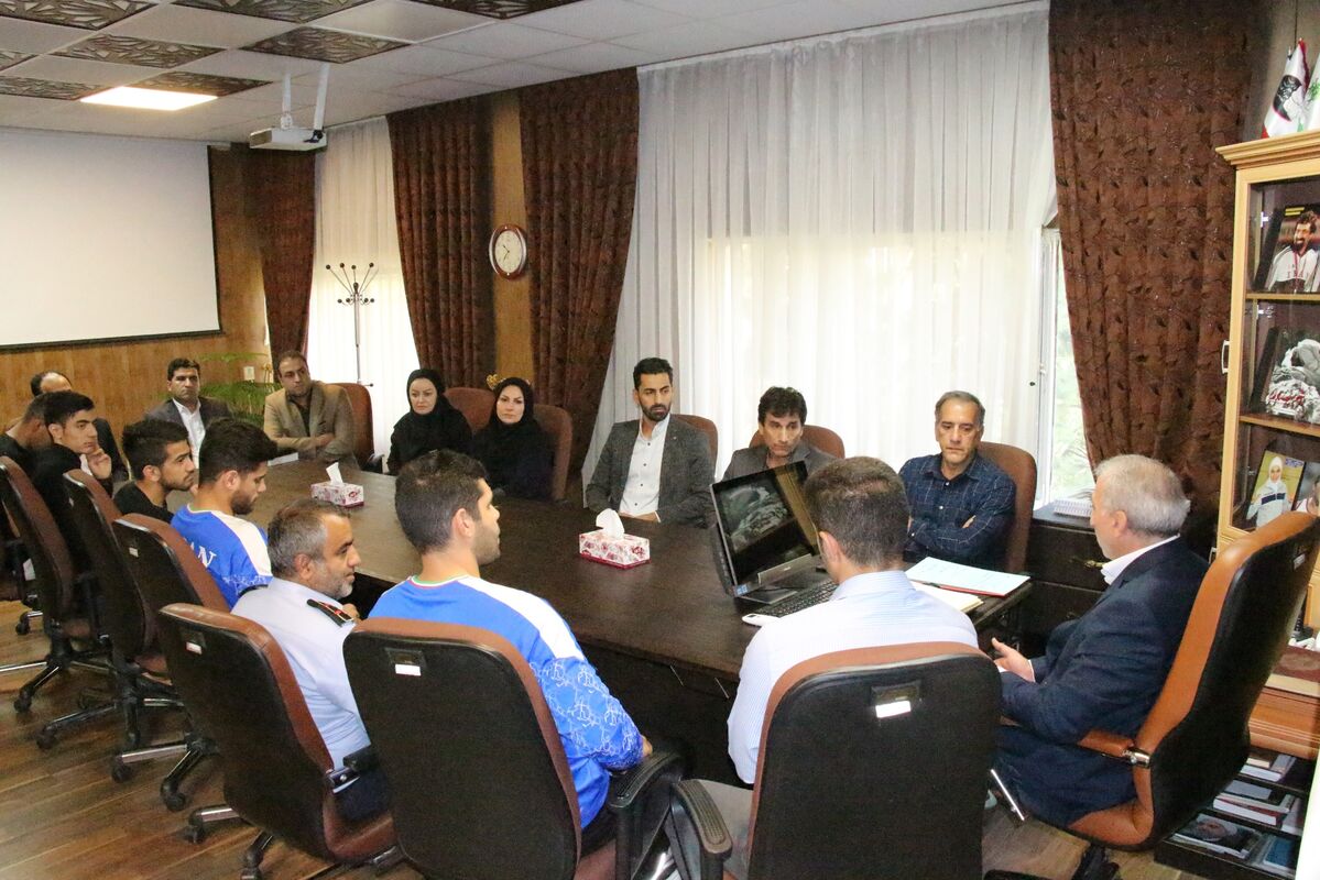 استقبال ارسلان حسینی مدیرکل و  کارکنان ورزش وجوانان استان کرمانشاه  واعضای هیئت کاراته استان کرمانشاه از قهرمانان مسابقات لیگ جهانی کاراته مهدی خدابخشی و سامان حیدری. 