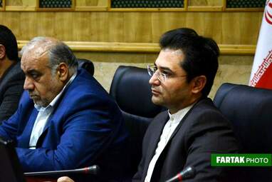 نشست اولین کارگروه ثبت طبیعی منطقه اورمانات با حضور استاندار 