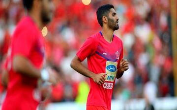 محمد انصاری برای جلسه با ایرج عرب به باشگاه پرسپولیس رفت