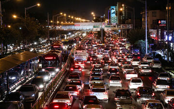 
ترافیک سنگین در محورهای چالوس و فیروزکوه
