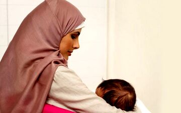 انتقال کرونا از شیر مادر به نوزاد ممکن است؟