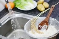 شستن برنج پیش از پخت توصیه میشود؟
