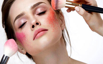 راهنمای کامل آرایش صورت| ترتیب مراحل آرایش صورت چگونه است؟
