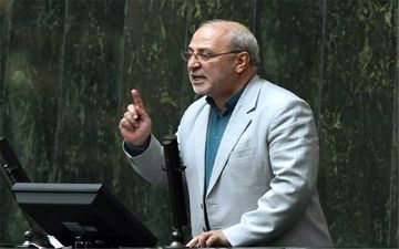 دولت باید لایحه بودجه ۹۷ را پس بگیرد و اصلاح کند