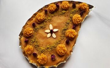 طرز تهیه حلوای ساده خانگی؛ نکات خوشمزه و مرحله‌ای!