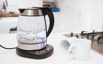 آیا نوشیدن آب دو بار جوشانده شده برای بدن مضر است؟