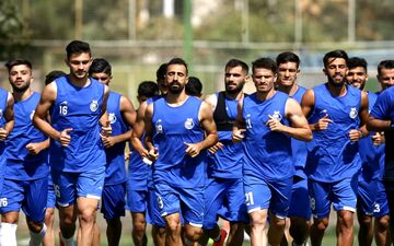 استقلال بدون تعطیلی آماده پیکان می‌شود