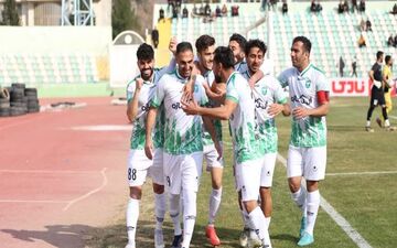 سلام خیبر به صدر جدول با جشنواره گل مقابل خوشه طلایی