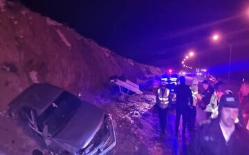آذربایجان غربی/رها سازی ۲۰ خودرو گرفتار در برف و کولاک