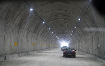افتتاح تونل شمالی حیران موجب کاهش بار ترافیکی جاده اردبیل _ آستارا شد