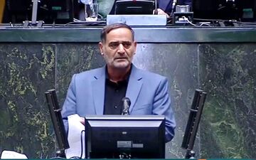  درخواست عجیب یک نماینده اصولگرای مجلس از دولت؛ دیگر سکه ضرب نکنید و سکه‌های موجود را هم از دست مردم جمع کنید 