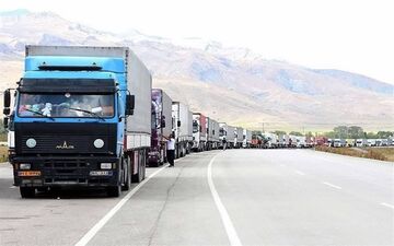 رشد ۱۴ درصدی تردد کامیونهای حامل کالاهای صادراتی در گمرکات استان کرمانشاه


