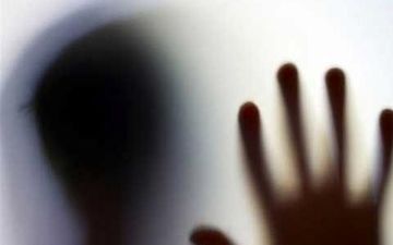 17 ساله بودم که از شوق ازدواج بلافاصله به خواستگارم پاسخ مثبت دادم