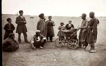 بستنی فروشی در تهران قدیم/ عکس