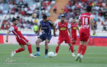 طعنه معنادار به برد پرسپولیس؛ ابر و باد و مه و خورشید و فلک در کارند.../ حتی رختکن میزبان هم به پرسپولیس رسید!